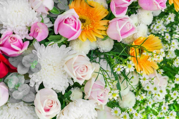 Mooie bloemen voor Valentijnsdag en bruiloft scène — Stockfoto