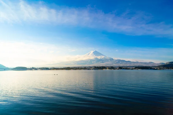 Fuji de montaña y lago Kawaguchi, Japón — Foto de Stock