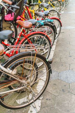 Satır otopark motosiklet