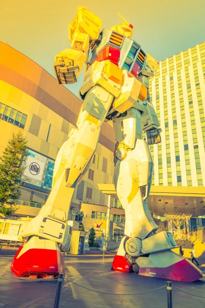 Full size Gundam Performances Outside DiverCity Tokyo Plaza, Oda — Stock Photo, Image