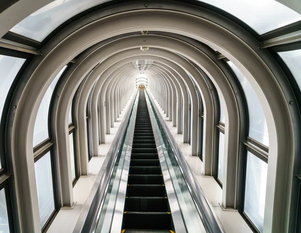 Escalator in modern building — Stock Photo, Image