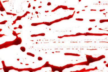 Cadılar Bayramı kavramı: kan splatter beyaz zemin üzerine .