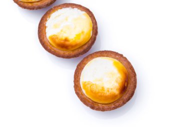 Peynirli tart beyaz arka plan üzerinde .