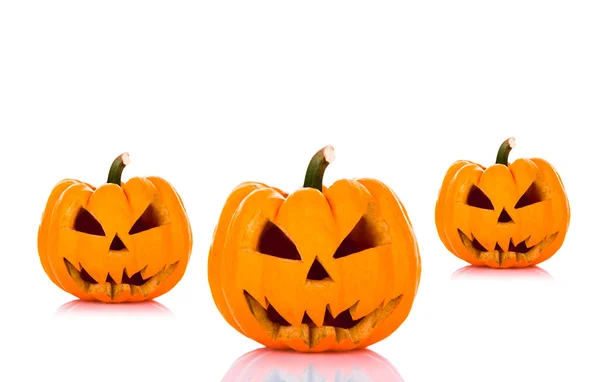 Zucca di Halloween su sfondo bianco — Foto Stock