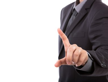 Beyaz backgrou karşı hayali bir ekrana dokunarak iş adamı