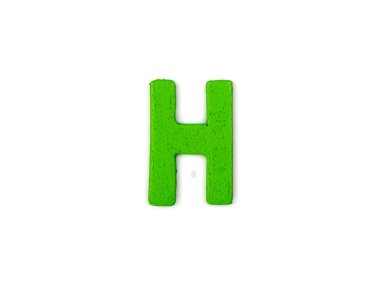 Renkli ahşap Alfabe harf beyaz arka planda, H