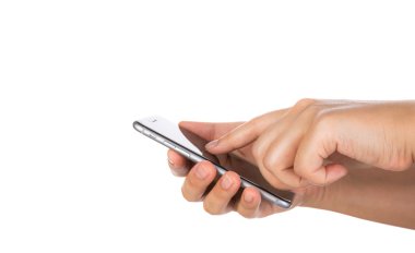 Mobil akıllı telefon ile boş perde Isolated wh üzerinde tutan el