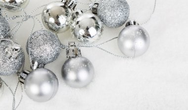 Karlı Noel süslemesi