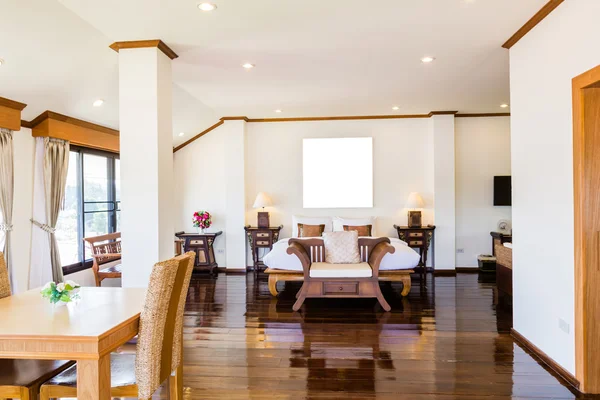 Interior of modern comfortable hotel room — Stock Photo, Image