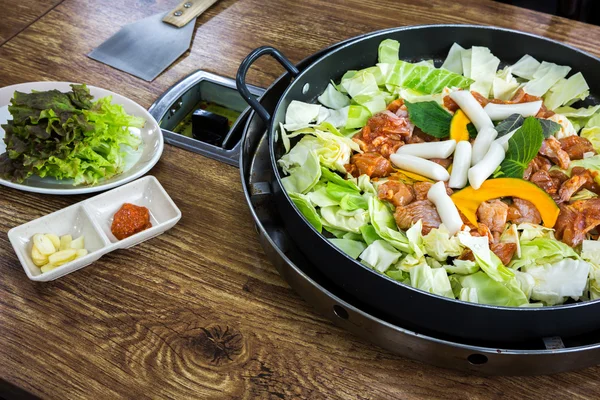 Chicken vegetable stir-fry — Stock Photo, Image