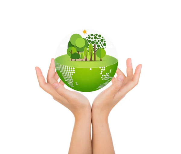 Kvinna händer över kroppen hålla eco friendly jorden — Stockfoto