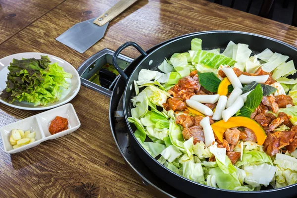 Hühnergemüse-Rührbraten — Stockfoto