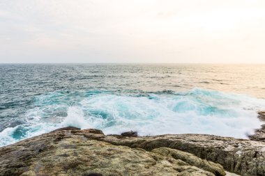 Rock ve deniz (Hdr işleme etkisi )