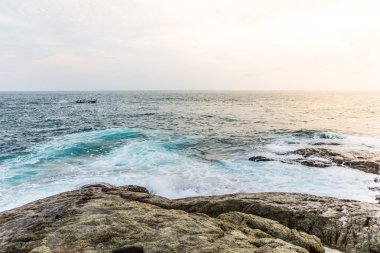 Rock ve deniz (Hdr işleme etkisi )