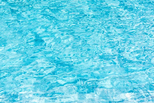 Piscina azul água ondulada — Fotografia de Stock