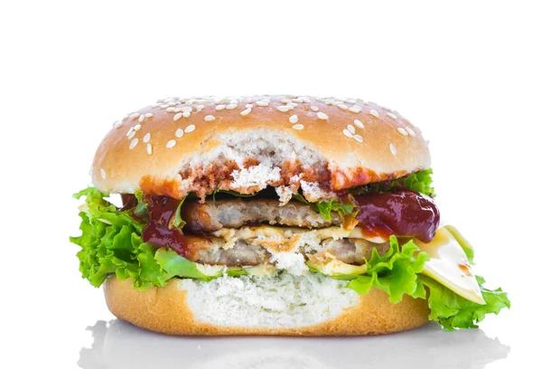 Hambúrguer mordido no fundo branco — Fotografia de Stock