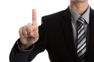 Beyaz backgrou karşı hayali bir ekrana dokunarak iş adamı