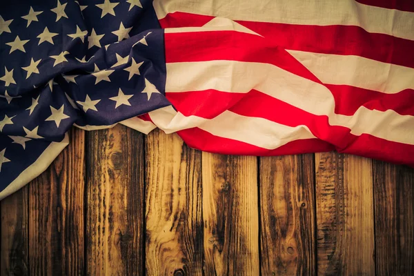 Drapeau américain sur fond en bois — Photo