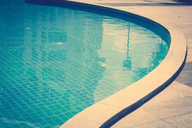 Yüzme havuzu ( Filtrelenmiş görüntü işlenmiş vintage etkisi. )