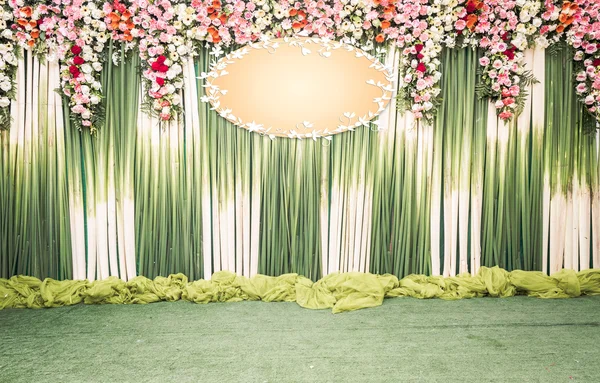 Schön in der Hochzeitszeremonie (gefiltertes Bild verarbeitet vintage — Stockfoto