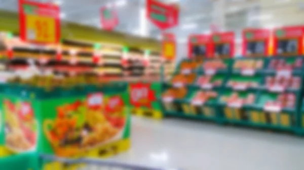 Desenfoque abstracto de verduras y frutas en el supermercado — Foto de Stock