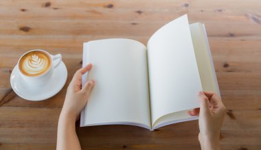 Elleri boş kataloğu açın
