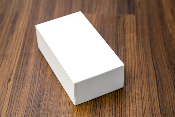 Caja blanca en blanco maqueta — Foto de Stock