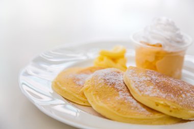 Dondurma tablo ile Pan kek