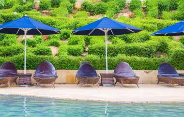 Yüzme Havuzu rahatlatıcı ile koltuk