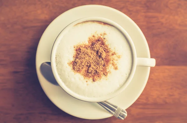 Heißer Latte Art Kaffee auf dem Tisch — Stockfoto