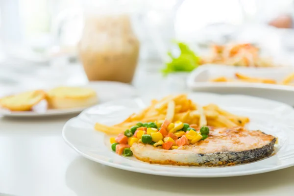 Grilled salmon steak meal — Stock Photo, Image