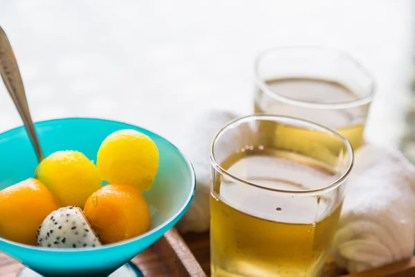 Té helado con fruta —  Fotos de Stock