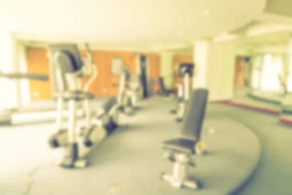 Centro de fitness com equipamento de treinamento — Fotografia de Stock