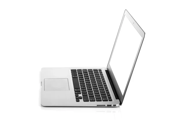 Otwarty srebrny laptop — Zdjęcie stockowe