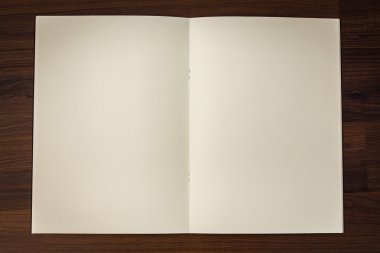 Açık boş broşür