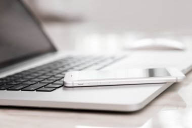 Tablo smartphone ile dizüstü bilgisayar