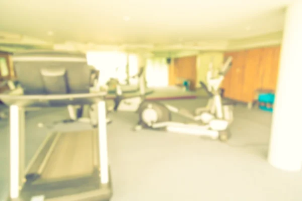 Centro de fitness com exercitadores — Fotografia de Stock