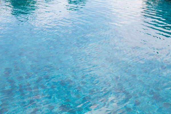 Piscina ondulada água — Fotografia de Stock