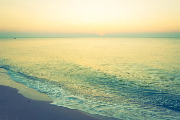 Beautiful sunset on sea — Stock Photo, Image