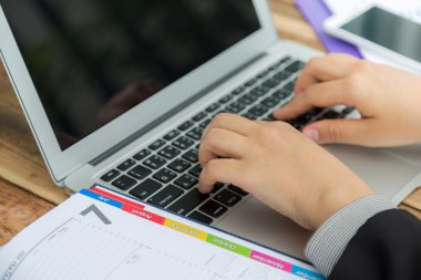 tipik bir iş kadını eller