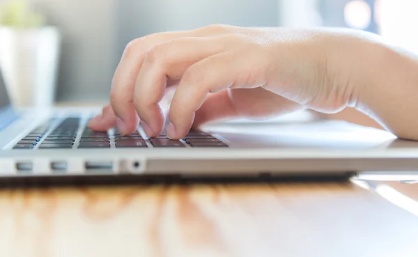 Business woman hands typing — Stock Photo, Image