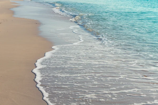 Ola de mar en la playa —  Fotos de Stock