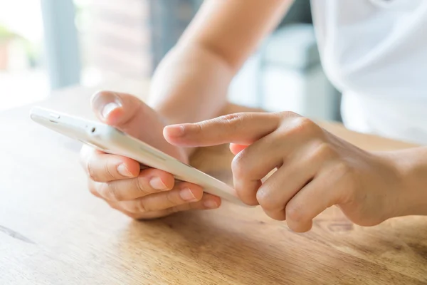 Hand holding Smart Phone — Stock Photo, Image