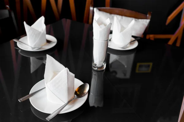Table servie au restaurant — Photo