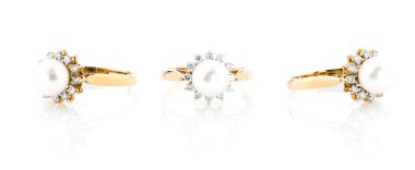 Beyaz arka plan üzerinde halkalar