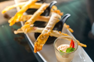 Kızartılmış jambon ve peynir