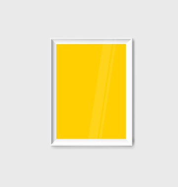 Duvarda modern çerçeve