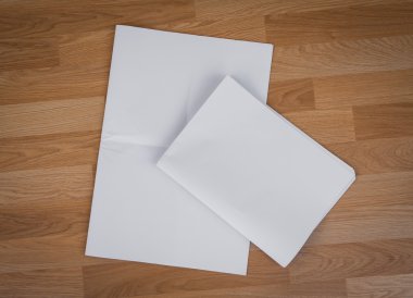 Gazete ile boş alanı kadar sahte