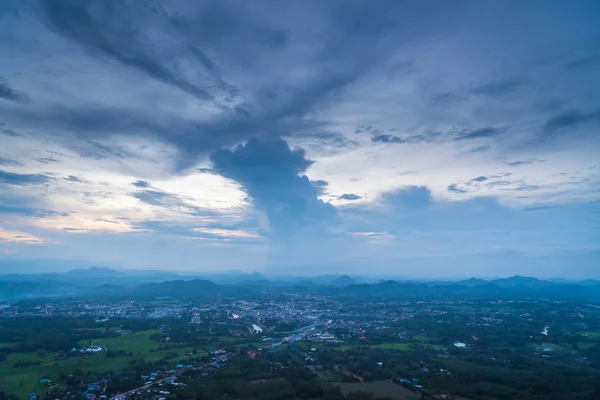 Luchtfoto van kleine stad — Stockfoto