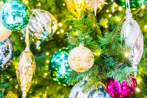 Tree with christmas toys — Stock Photo, Image